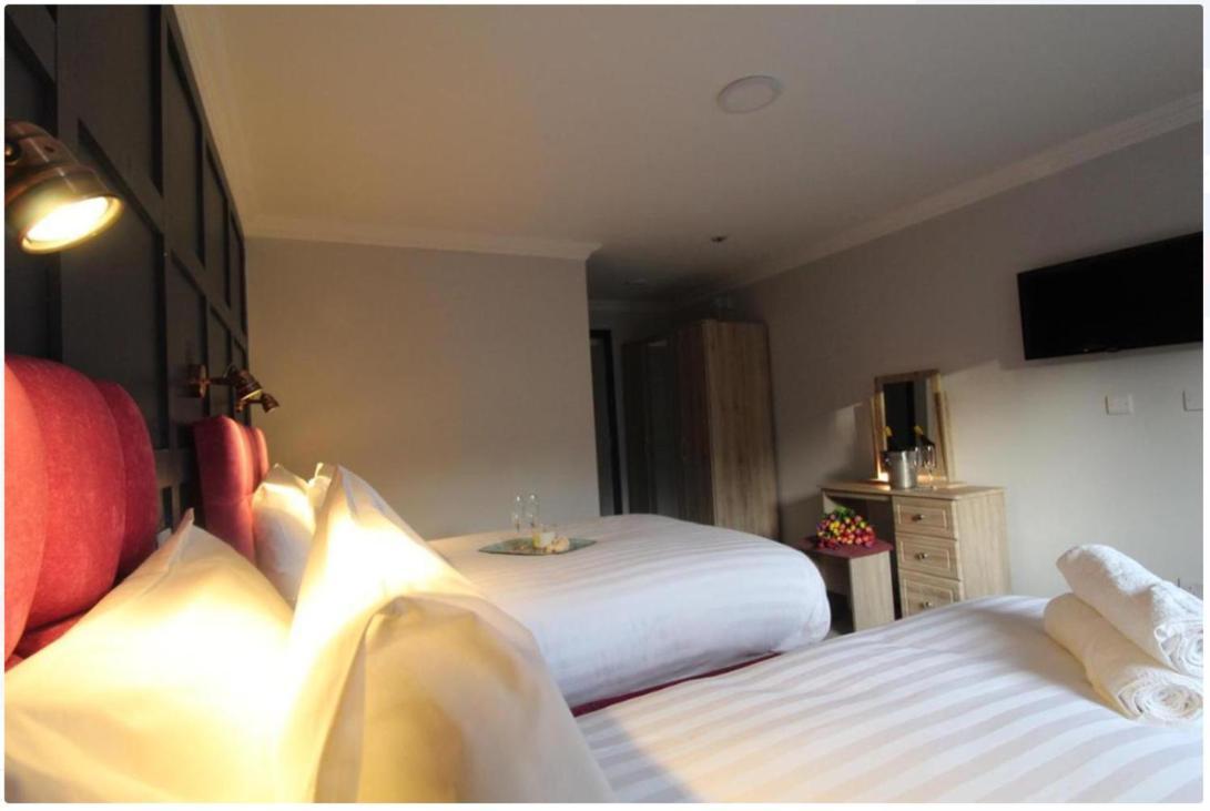 The Dutch Tulip Hotel Мэллов Экстерьер фото